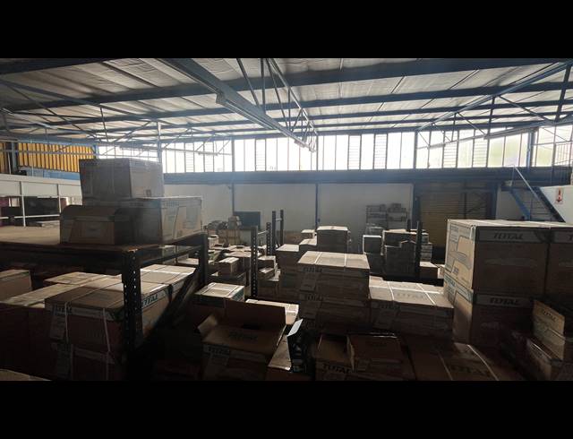 406M² WAREHOUSE TO LET IN SPARTAN